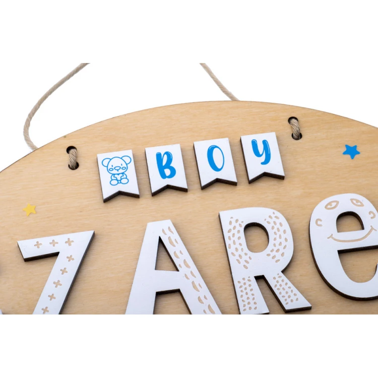 Wooden plaque with child's name and birth record - Astronaut - diameter 290mm - NAP073