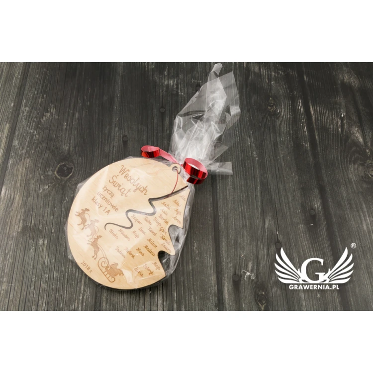 Wooden Christmas Baubles - Diameter: 100mm - Engraved and Stained - BDR015