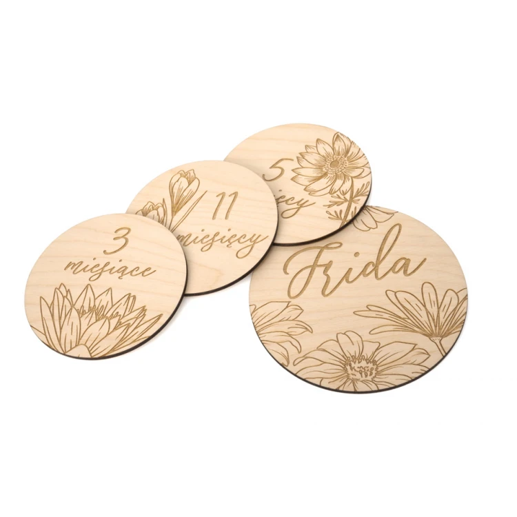 Wooden Month Plaques for Photos - Set of 13 - DT009