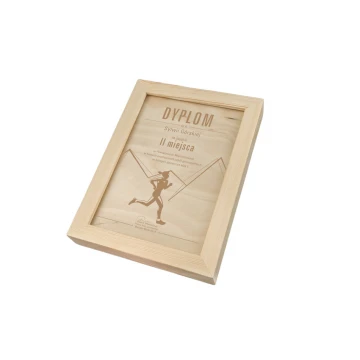 Diploma for a female runner in a wooden frame - A5 - laser engraved - NAT010
