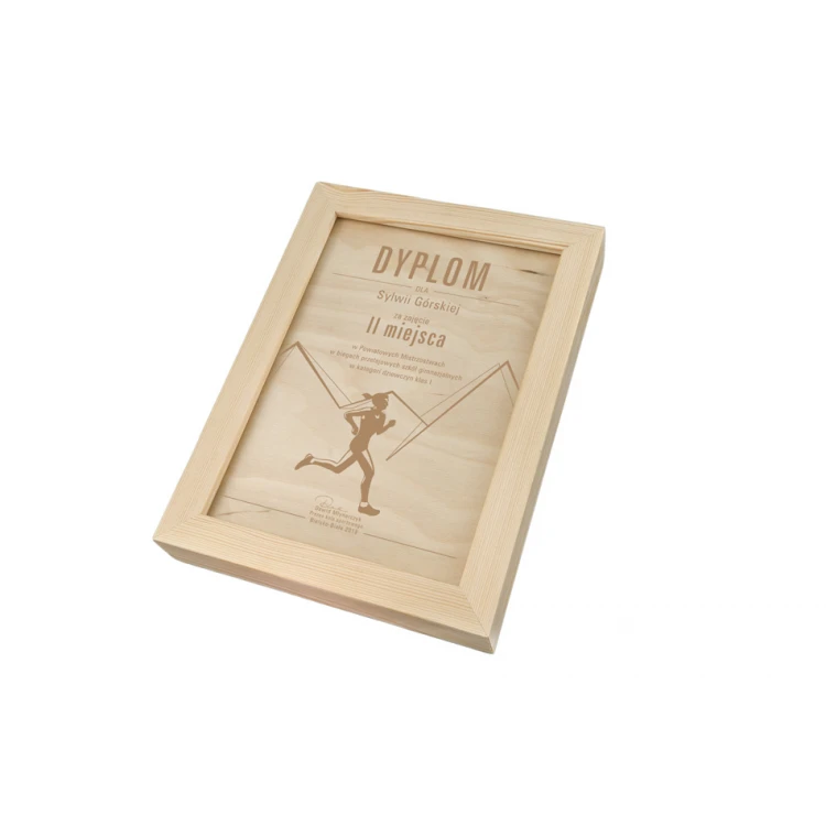 Diploma for a female runner in a wooden frame - A5 - laser engraved - NAT010