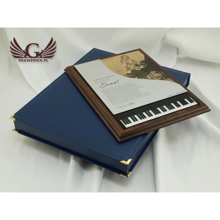 DIPLOMA FOR PIANIST LASER ENGRAVED - vertical - SL039