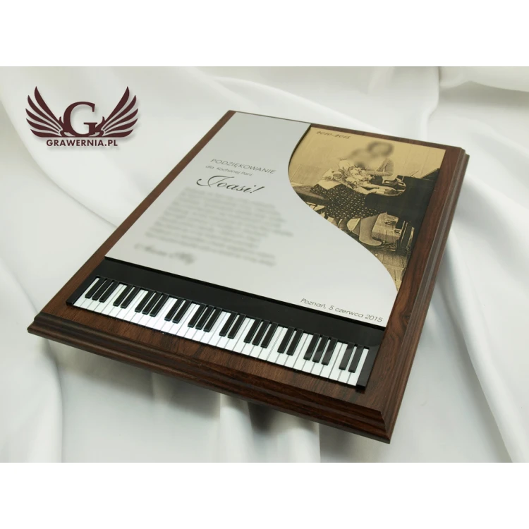 DIPLOMA FOR PIANIST LASER ENGRAVED - vertical - SL039