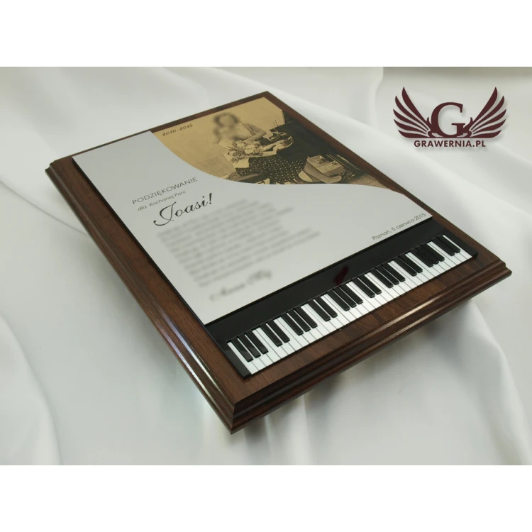 DIPLOMA FOR PIANIST LASER ENGRAVED - vertical - SL039