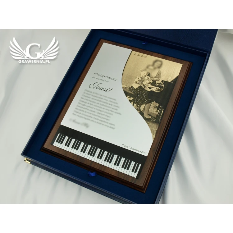 DIPLOMA FOR PIANIST LASER ENGRAVED - vertical - SL039