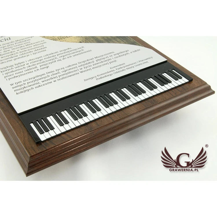 DIPLOMA FOR PIANIST LASER ENGRAVED - vertical - SL039