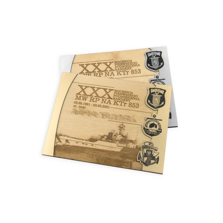 Engraved Wooden Diploma with Laminate - Dimensions 279x192mm - DRE013