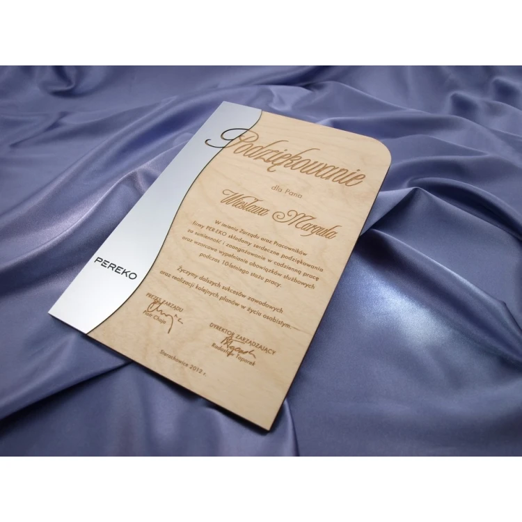 Engraved Wooden Diploma with Laminate - Dimensions 275x190mm - DRE001