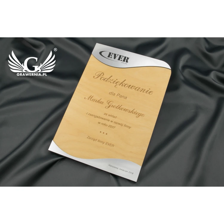 Engraved Wooden Diploma with Laminate - Dimensions 275x190mm - DRE001