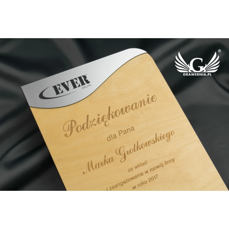Engraved Wooden Diploma with Laminate - Dimensions 275x190mm - DRE001