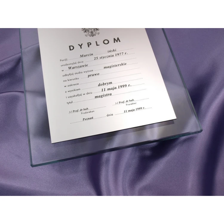 REPRESENTATIVE DIPLOMA OF HIGHER EDUCATION COMPLETION MADE OF GLASS - DSZ023