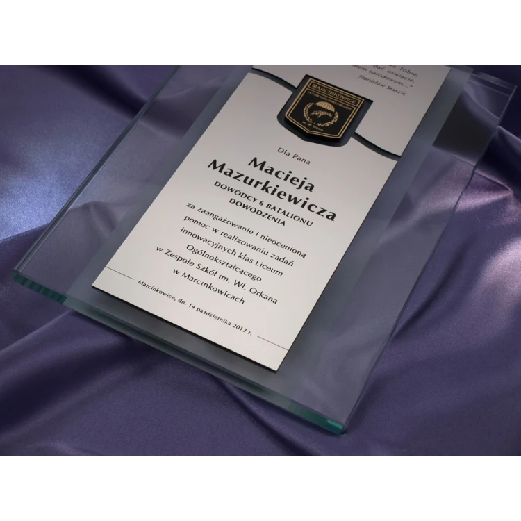 GLASS DIPLOMA with school emblem - DSZ016