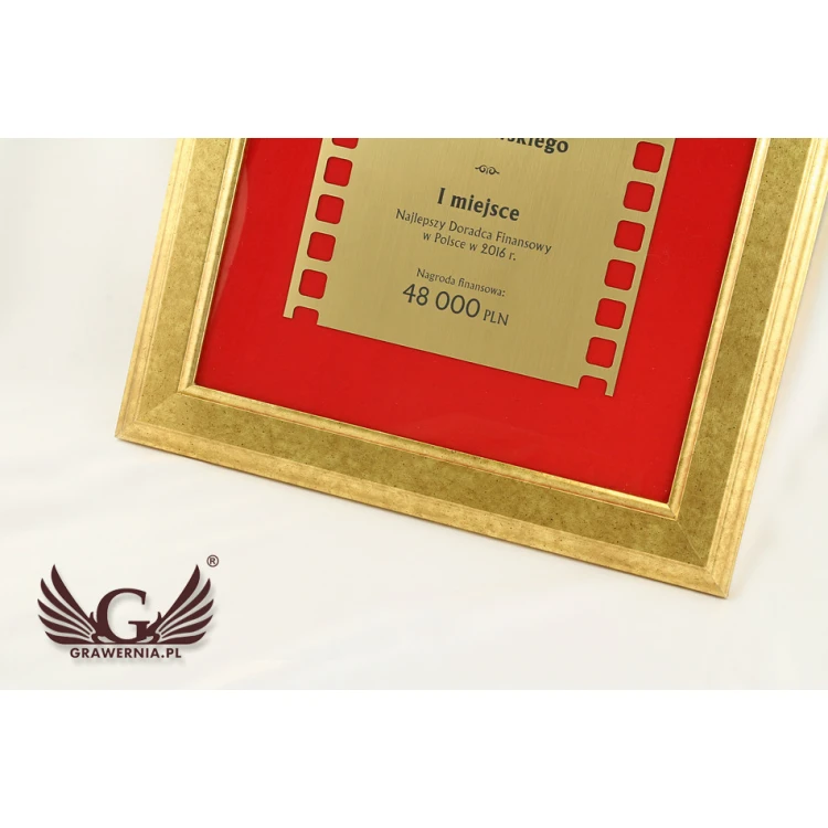 Diploma in a gold frame with red passe-partout - horizontal or vertical - DWR2
