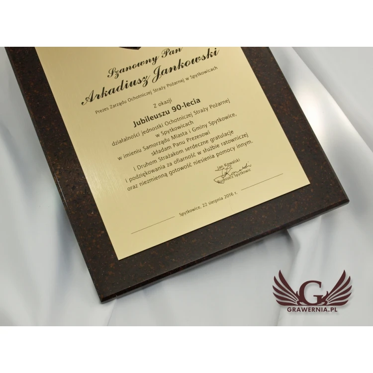 LASER ENGRAVED STONE DIPLOMA IN CASE - vertical - DZK1