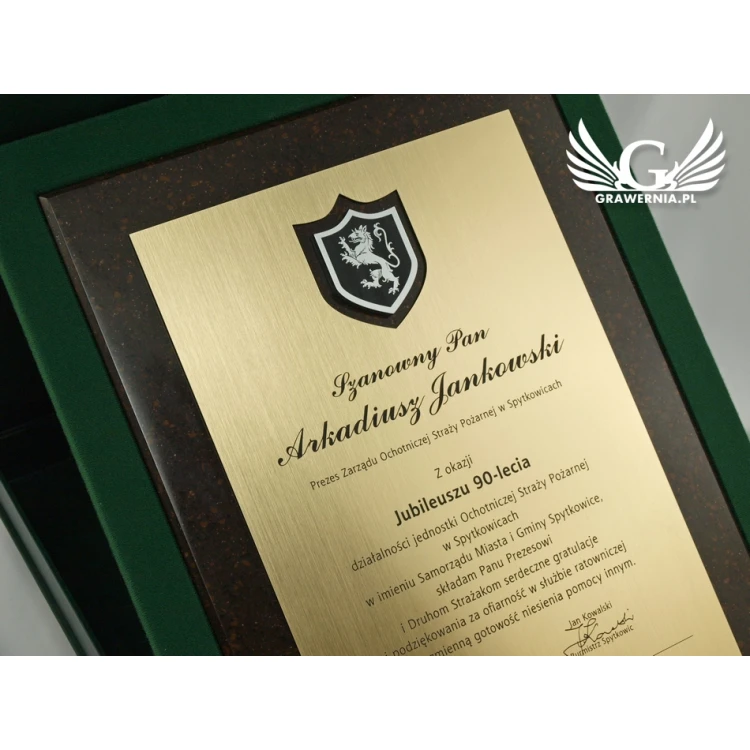 LASER ENGRAVED STONE DIPLOMA IN CASE - vertical - DZK1