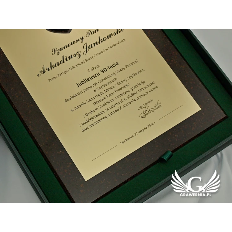 LASER ENGRAVED STONE DIPLOMA IN CASE - vertical - DZK1