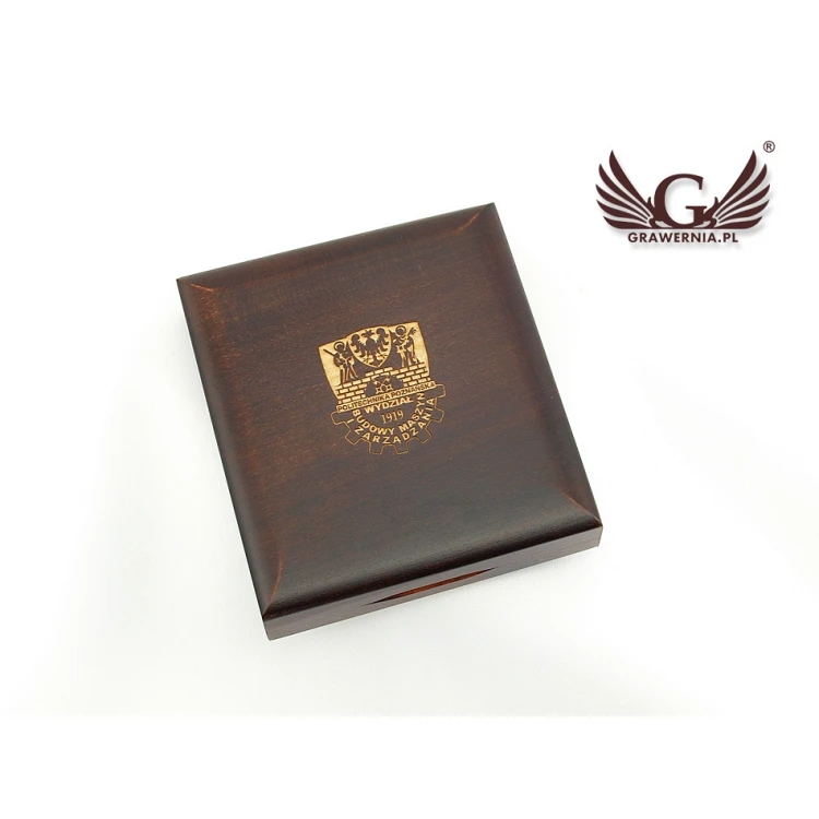Wooden case box with single slot for 80mm diameter medal