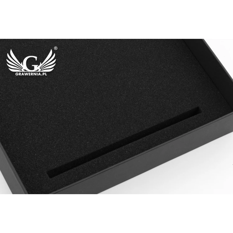Universal Trophy Case 310x390mm - RH283
