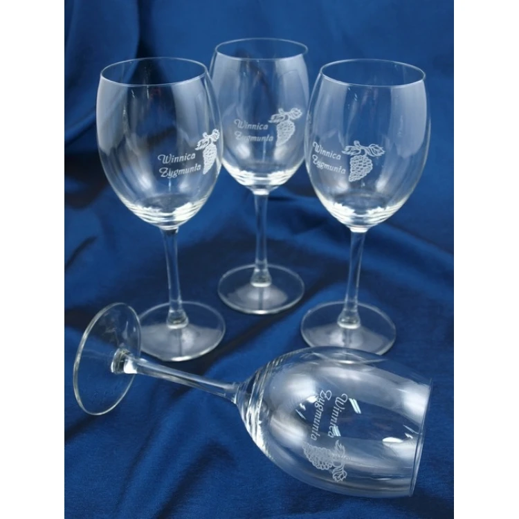 Engraved Wine Glasses