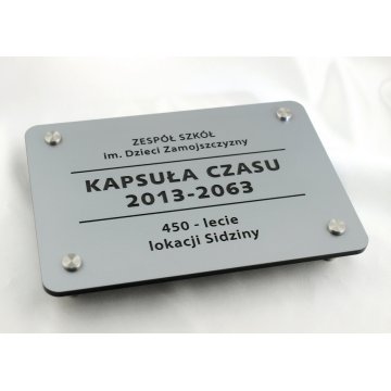 ENGRAVED PLAQUE ON STEEL SPACERS - dimensions 210x148mm (A5 format)