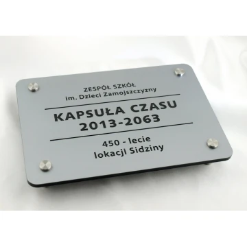 ENGRAVED PLAQUE ON STEEL SPACERS - dimensions 210x148mm (A5 format)