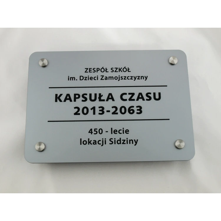 ENGRAVED PLAQUE ON STEEL SPACERS - dimensions 210x148mm (A5 format)