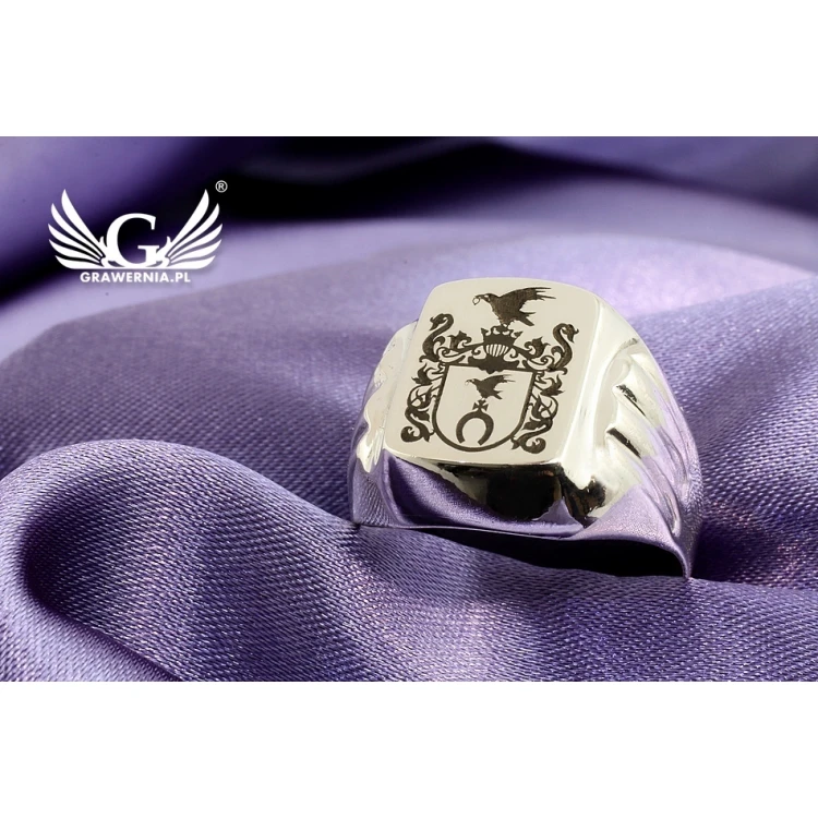 Coat of Arms Engraving Service on a Signet Ring - Heraldic Signet - SY027