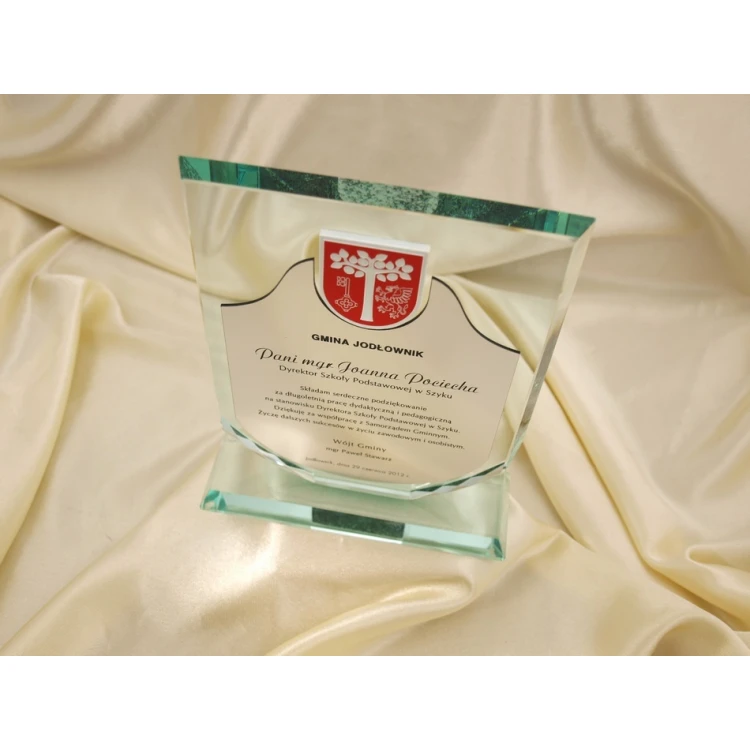 Glass Trophy in Case - SHIELD WITH COAT OF ARMS plus Engraving Laminate