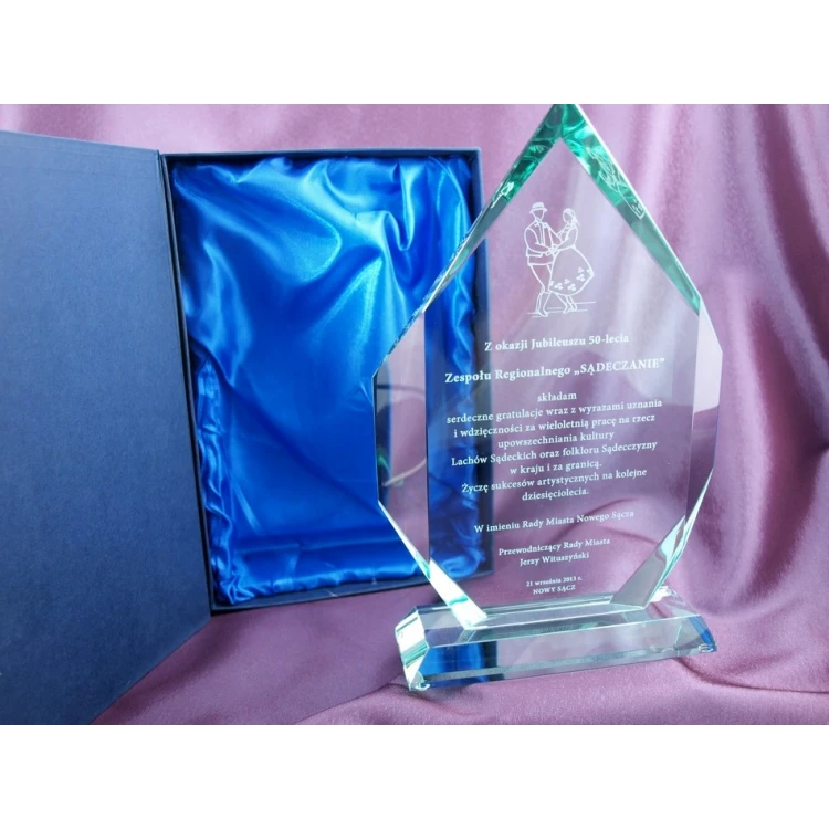 Glass Trophy in Case - PLATINUM