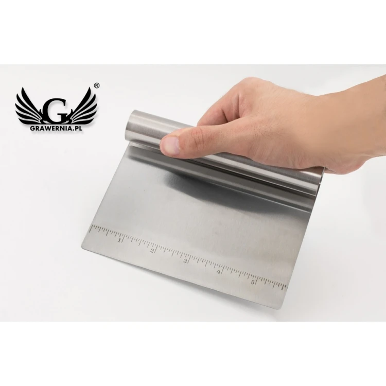 Gift for a Chef - Cake Spatula with Measuring Cup and Custom Engraving - KCH001