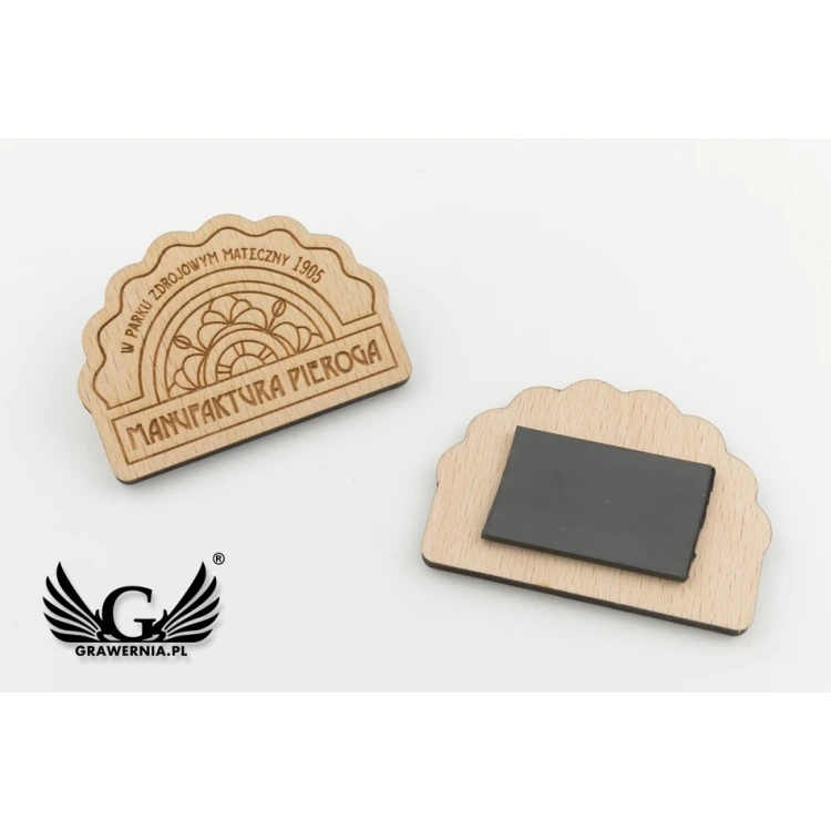 Wooden magnets with custom engraving