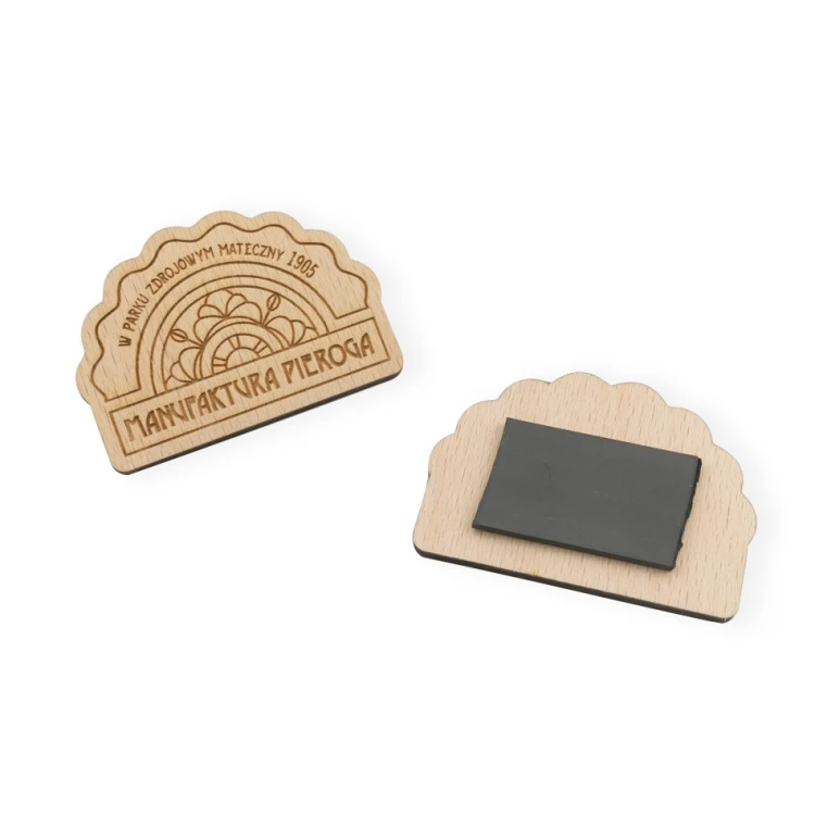 Wooden magnets with custom engraving
