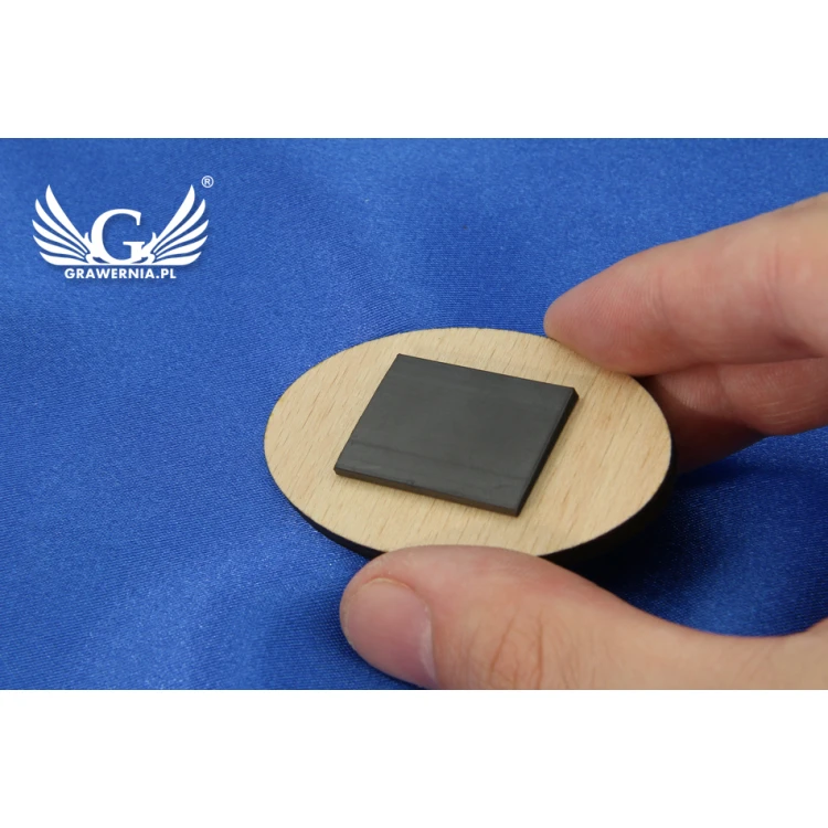 Wooden magnets with custom engraving