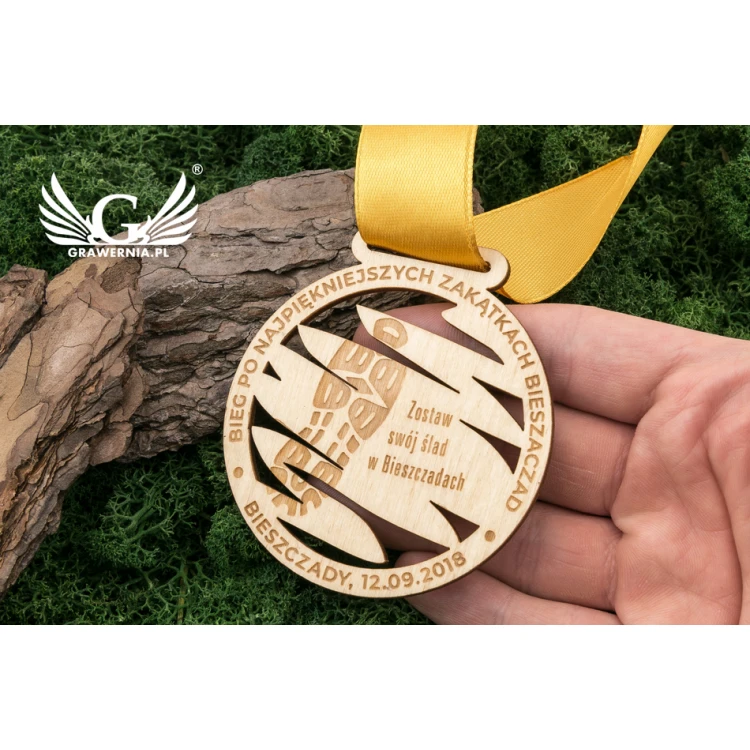 Laser Engraved Wooden Medal - Diameter: 70mm - Thickness: 3mm - MGR033