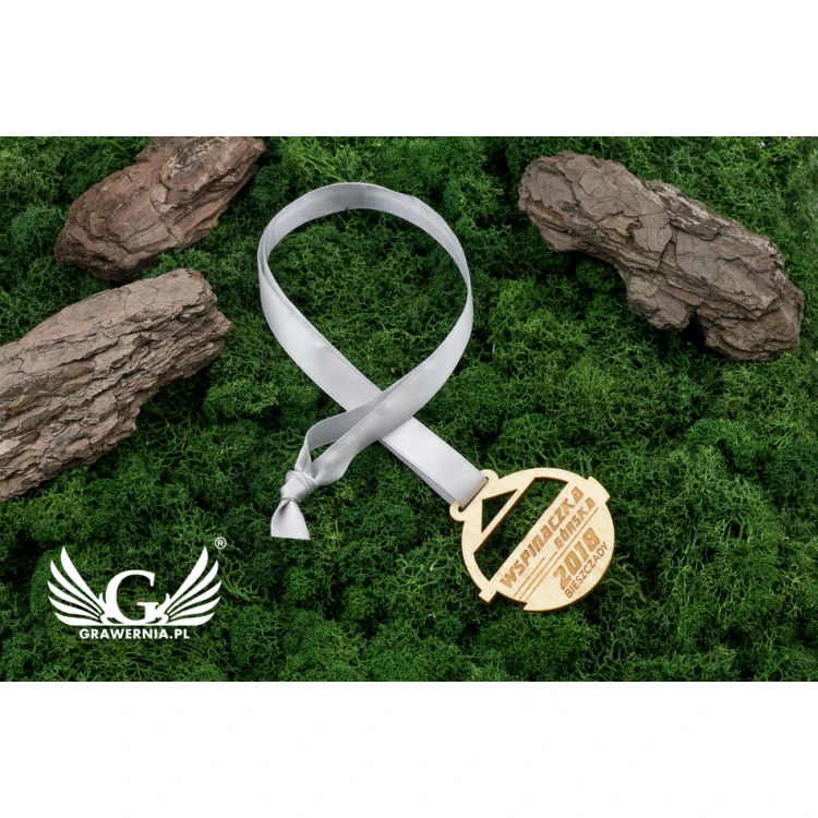 Laser Engraved Wooden Medal - dimensions: 55x50mm - thickness: 3mm - MGR036