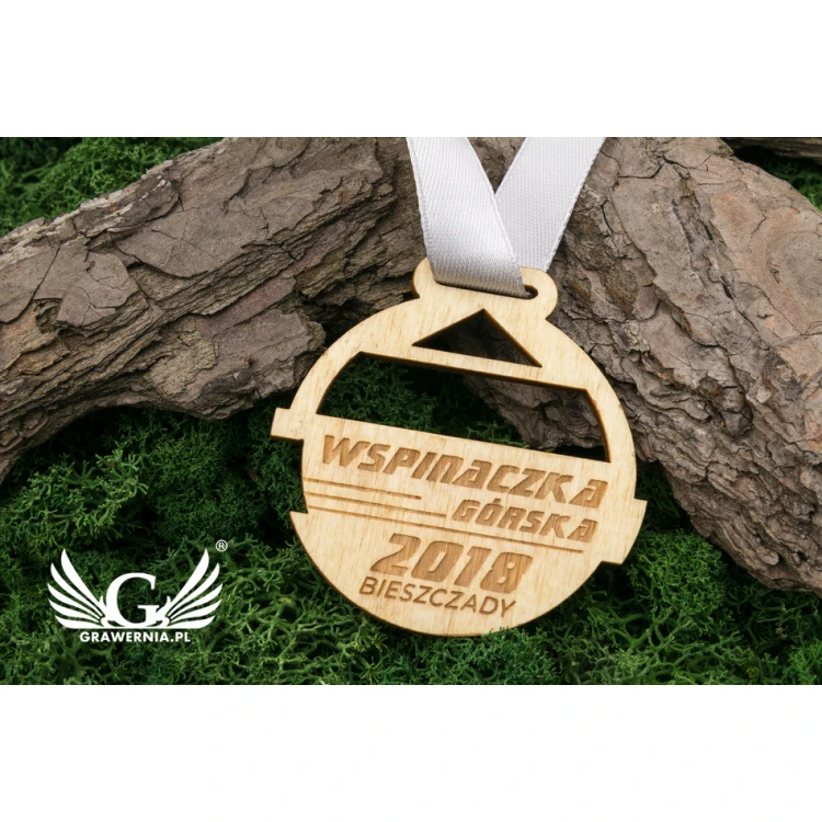 Laser Engraved Wooden Medal - dimensions: 55x50mm - thickness: 3mm - MGR036