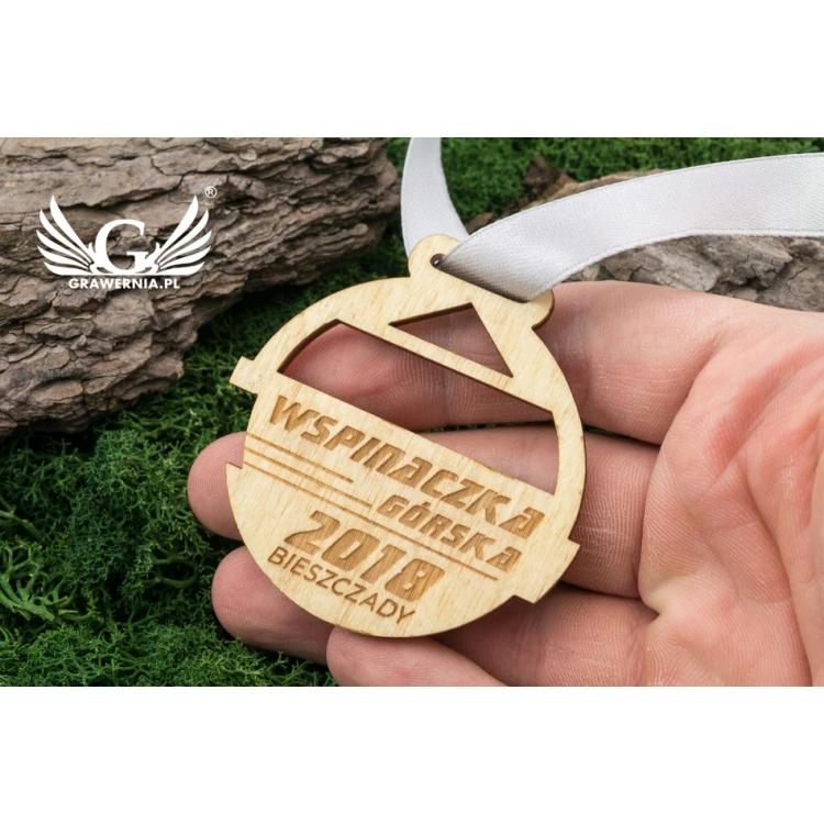 Laser Engraved Wooden Medal - dimensions: 55x50mm - thickness: 3mm - MGR036