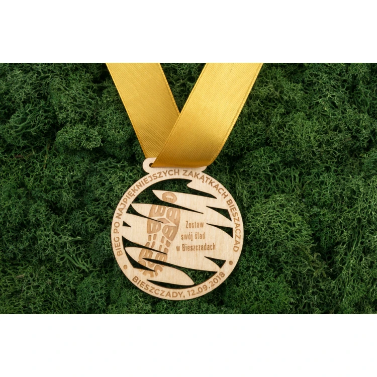 Laser Engraved Wooden Medal - Diameter: 70mm - Thickness: 3mm - MGR033