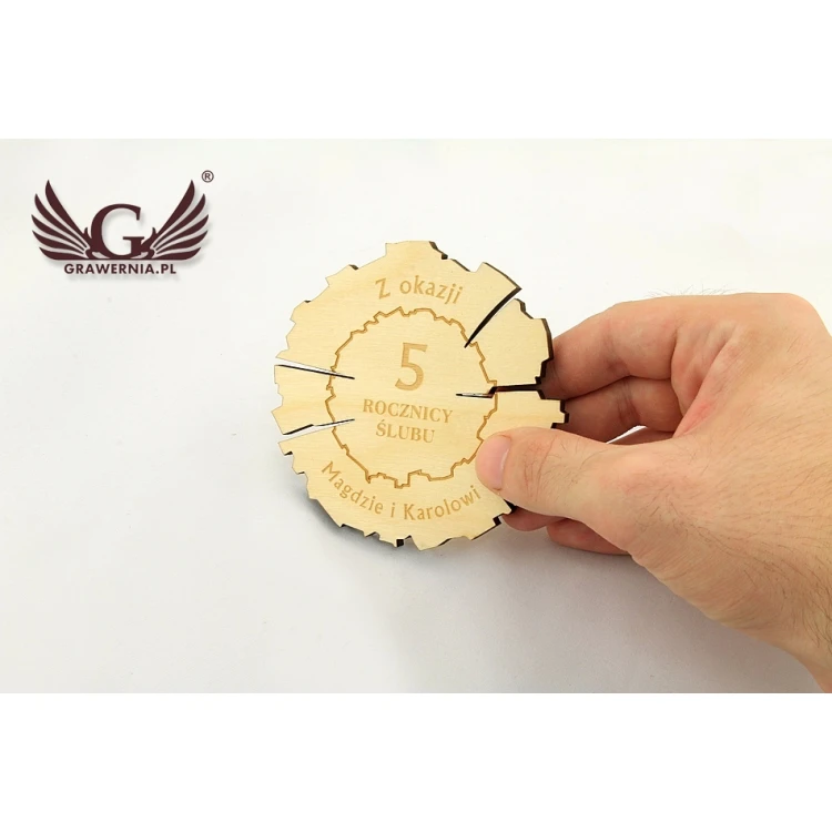 Wooden 5th Wedding Anniversary Medal (wooden) in a Wooden Case - Light Color - MGR011