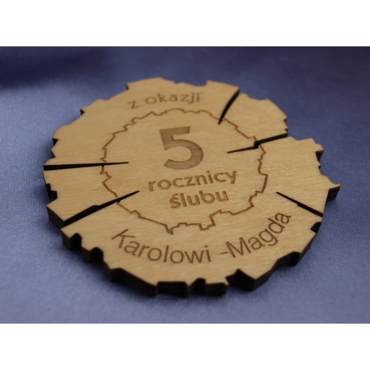 Wooden 5th Wedding Anniversary Medal (wooden) in a Wooden Case - Light Color - MGR011