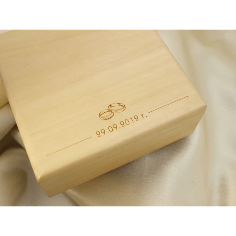 Wooden 5th Wedding Anniversary Medal (wooden) in a Wooden Case - Light Color - MGR011