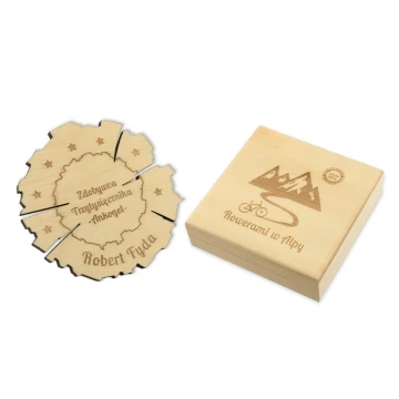 Wooden Medal for Any Occasion in a Wooden Case - Light Color - MGR012