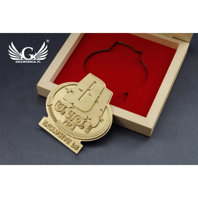 Brass Medal in Wooden Case with Engraving - Diameter 70mm