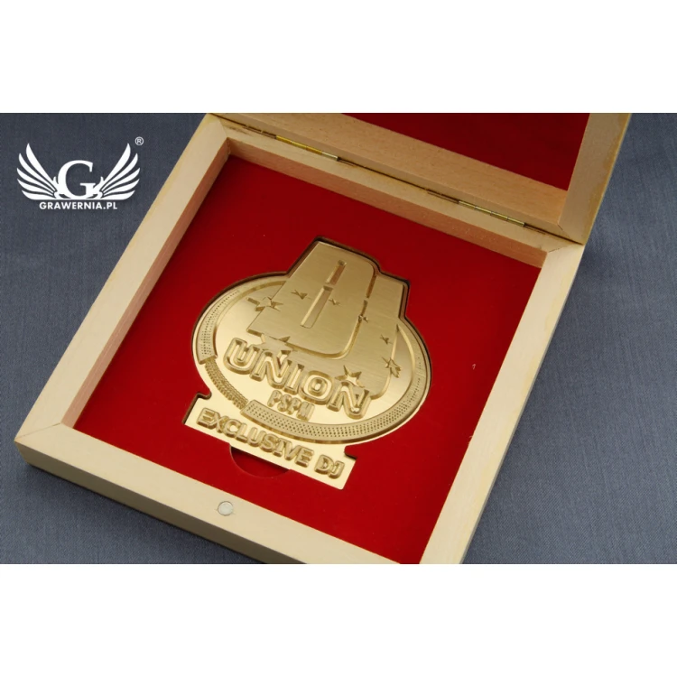 Brass Medal in Wooden Case with Engraving - Diameter 70mm