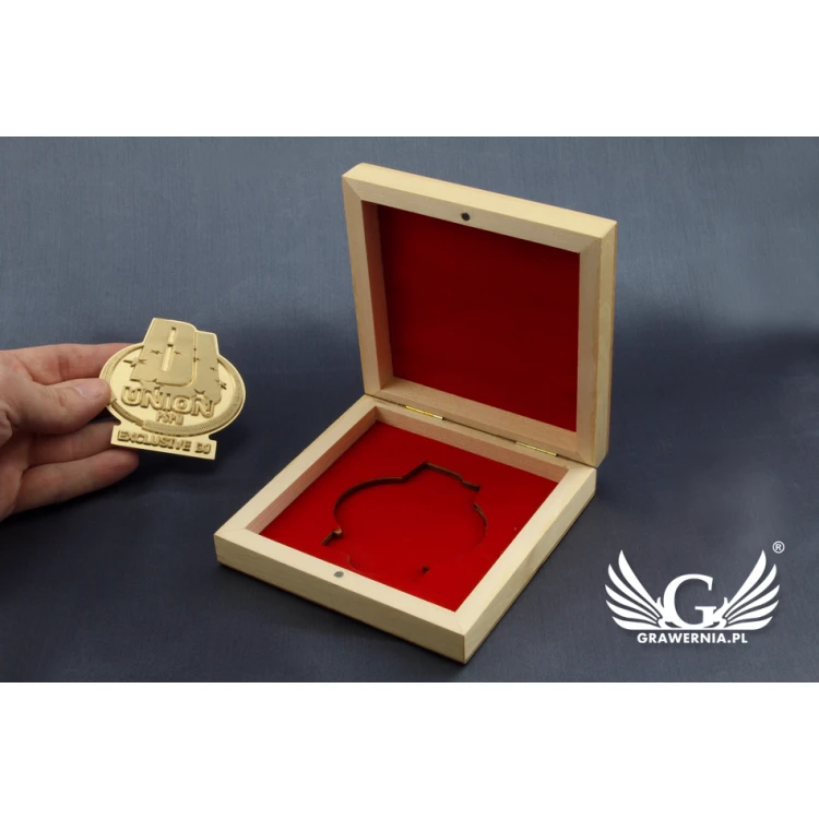 Brass Medal in Wooden Case with Engraving - Diameter 70mm