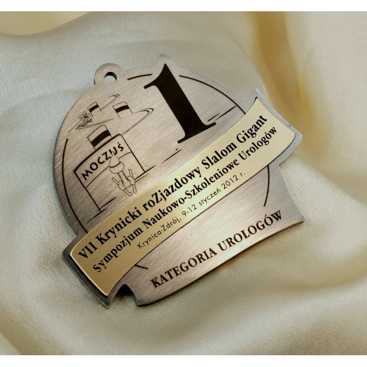 Steel medal with dimensions 75x87mm