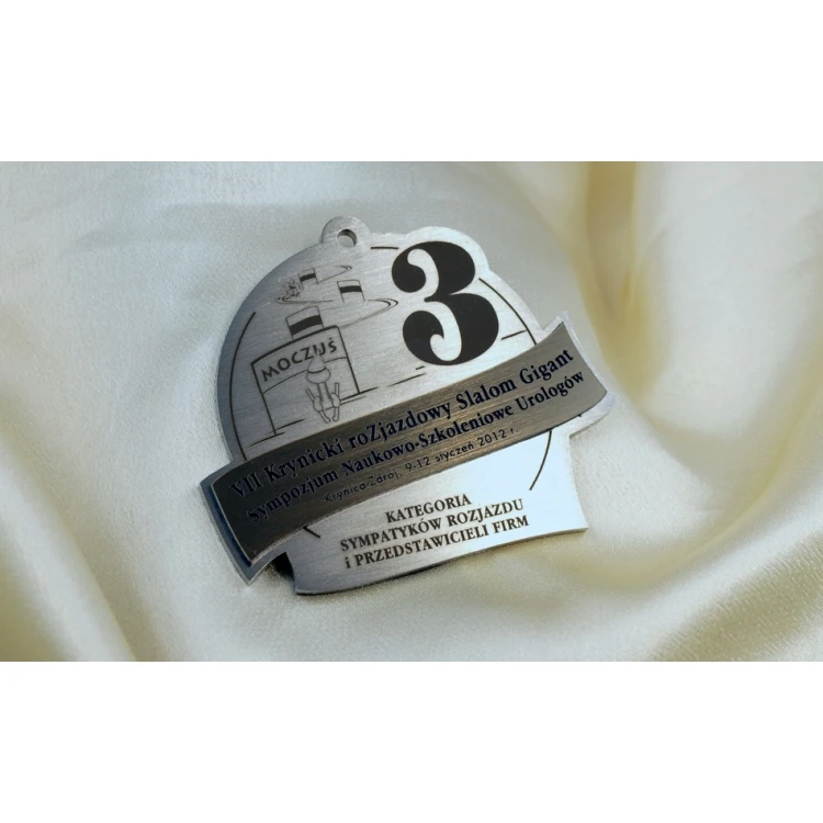 Steel medal with dimensions 75x87mm