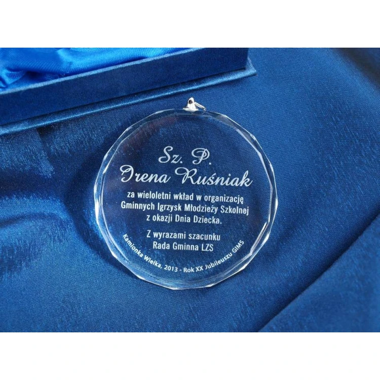 Elite Glass Medal with Engraving + Case