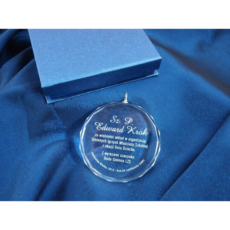 Elite Glass Medal with Engraving + Case