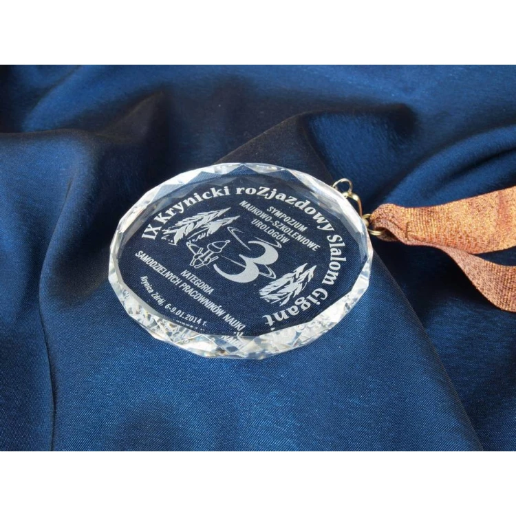 Elite Glass Medal with Engraving + Case